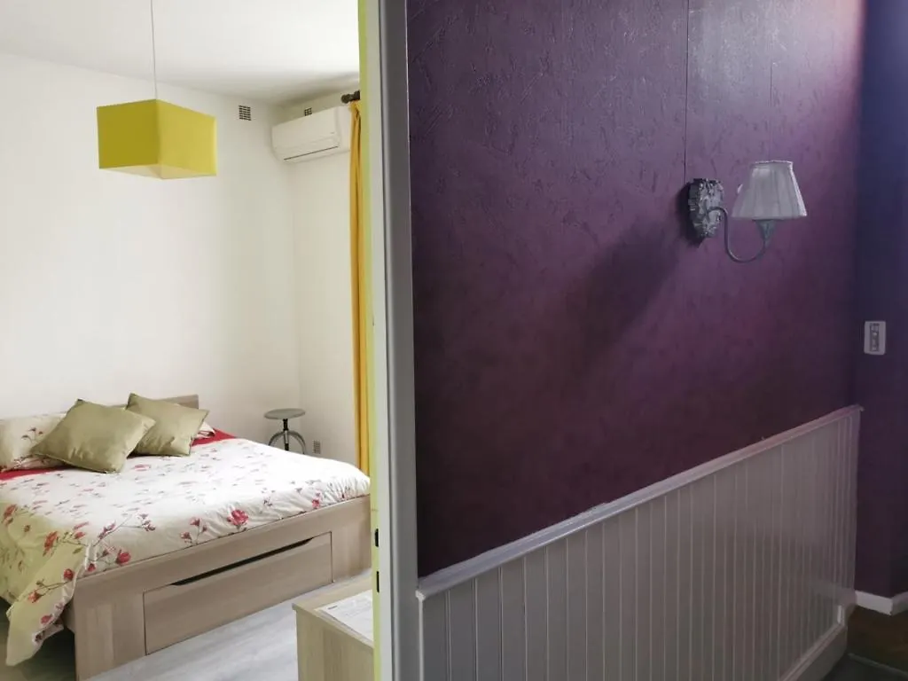 Chambre Avec Acces Independant Apartment Castres  Homestay Castres (Tarn)
